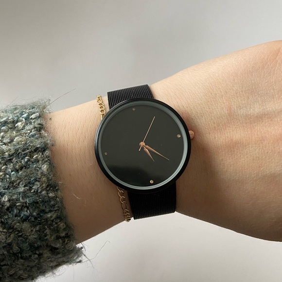 Minimalist Black & Rose Gold detail women’s watch Reitmans - Picture 5 of 5